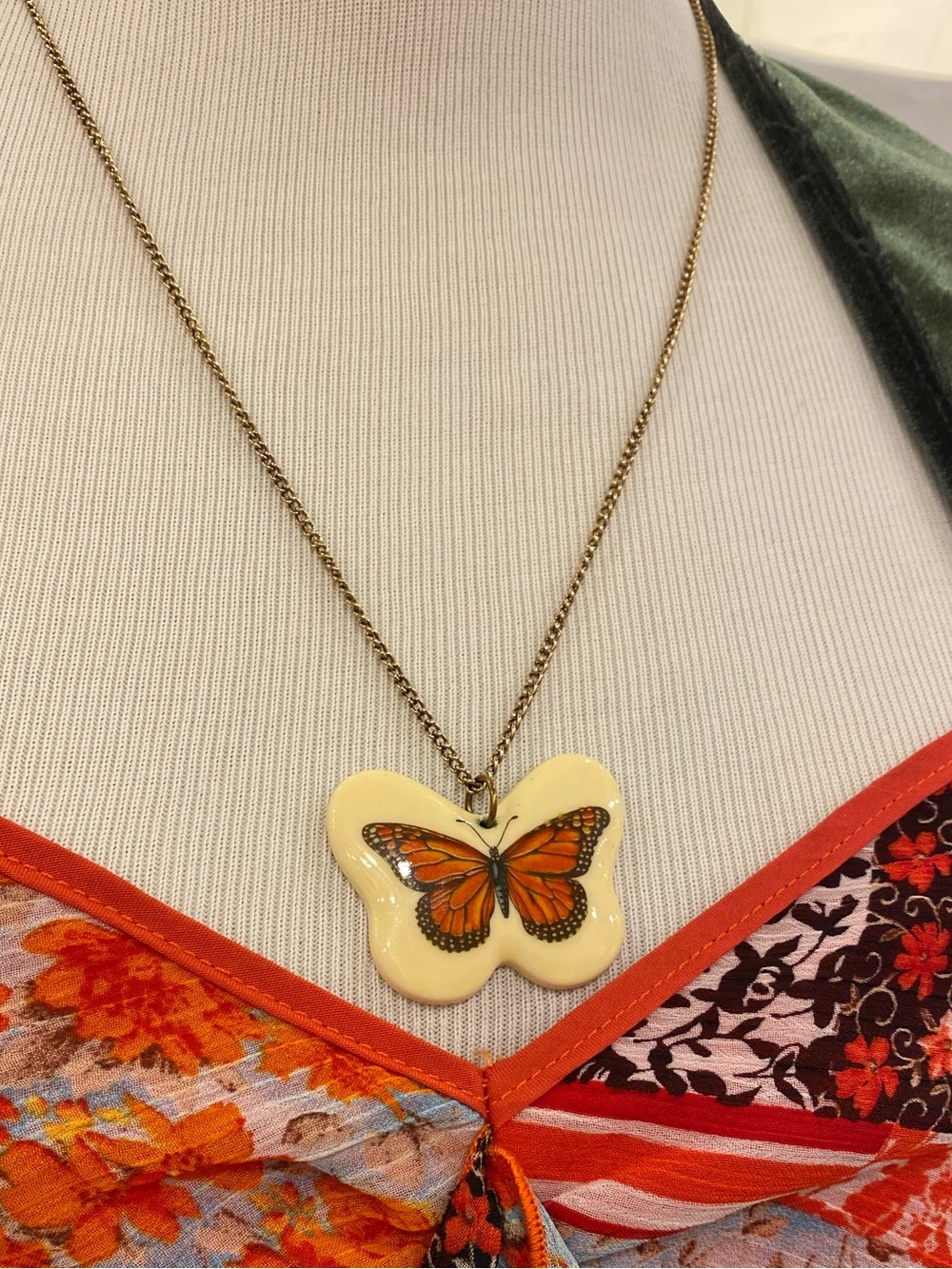 Retro Monarch Butterfly Limoges Plastic Pendant Necklace on Gold Chain